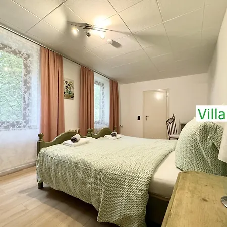 Emg Kempen, In Alleinlage Nah Duesseldorf Und Venlo Mit Pool Und Garten Fuer Familien Gruppen Bis 22 Personen Tönisvorst