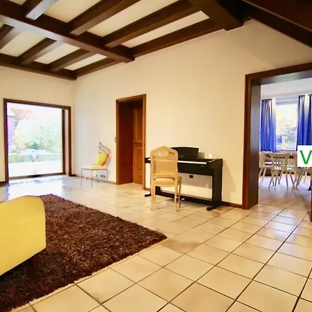 Villa Emg Kempen, In Alleinlage Nah Duesseldorf Und Venlo Mit Pool Und Garten Fuer Familien Gruppen Bis 22 Personen *