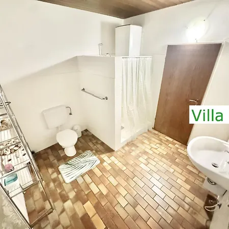 Vila Emg Kempen, Alleinlage Nah Duesseldorf & Venlo Mit Garten, Jacuzzi, Familien Gruppen Bis 22 Personen