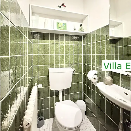 Emg Kempen, In Alleinlage Nah Duesseldorf Und Venlo Mit Pool Und Garten Fuer Familien Gruppen Bis 22 Personen *