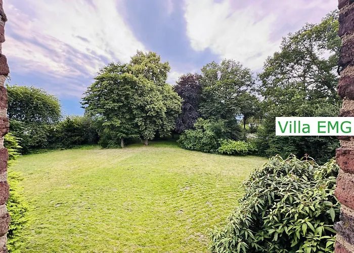 Villa Emg Kempen, In Alleinlage Nah Duesseldorf Und Venlo Mit Pool Und Garten Fuer Familien Gruppen Bis 22 Personen *