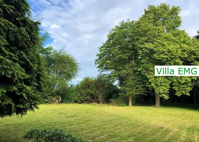 Villa Emg Kempen, In Alleinlage Nah Duesseldorf Und Venlo Mit Pool Und Garten Fuer Familien Gruppen Bis 22 Personen