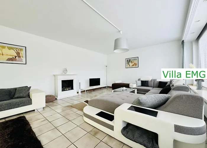 Emg Kempen, In Alleinlage Nah Duesseldorf Und Venlo Mit Pool Und Garten Fuer Familien Gruppen Bis 22 Personen * Tönisvorst