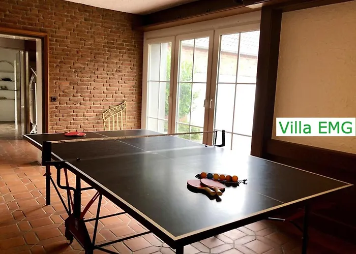 Villa Emg Kempen, In Alleinlage Nah Duesseldorf Und Venlo Mit Pool Und Garten Fuer Familien Gruppen Bis 22 Personen