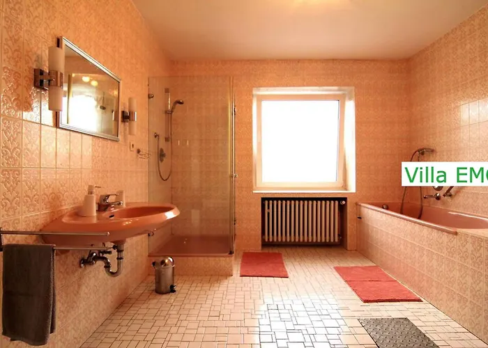 Emg Kempen, In Alleinlage Nah Duesseldorf Und Venlo Mit Pool Und Garten Fuer Familien Gruppen Bis 22 Personen *