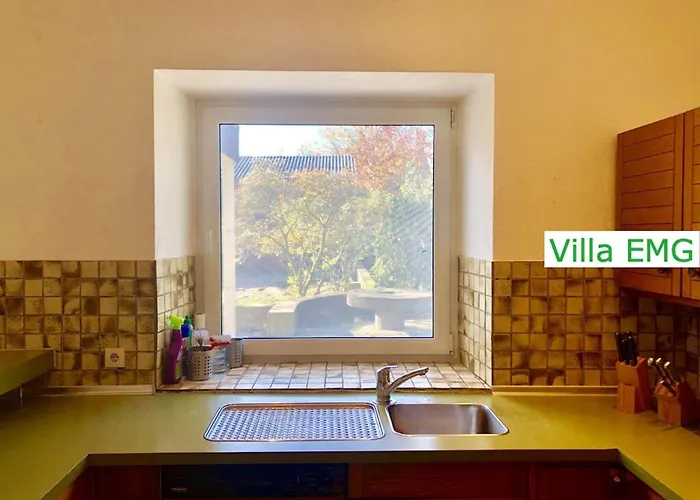 Emg Kempen, In Alleinlage Nah Duesseldorf Und Venlo Mit Pool Und Garten Fuer Familien Gruppen Bis 22 Personen Tönisvorst