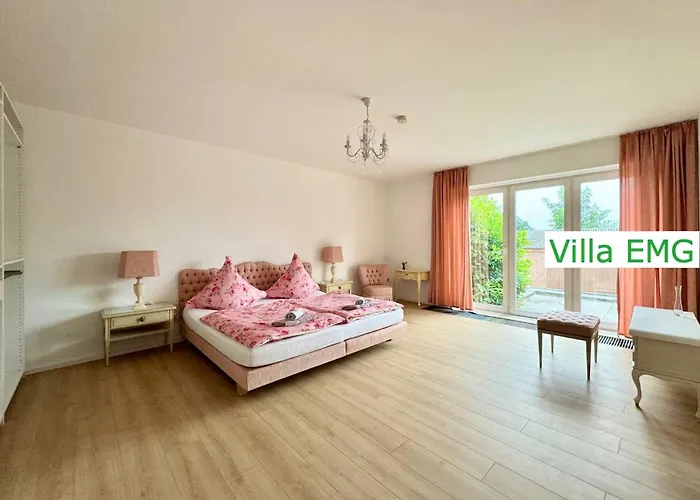 Villa Emg Kempen, In Alleinlage Nah Duesseldorf Und Venlo Mit Pool Und Garten Fuer Familien Gruppen Bis 22 Personen