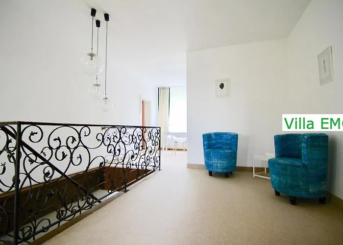 Emg Kempen, In Alleinlage Nah Duesseldorf Und Venlo Mit Pool Und Garten Fuer Familien Gruppen Bis 22 Personen * Tönisvorst