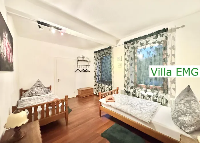 Emg Kempen, In Alleinlage Nah Duesseldorf Und Venlo Mit Pool Und Garten Fuer Familien Gruppen Bis 22 Personen *