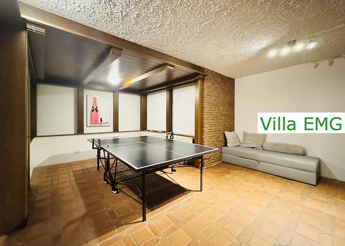 Villa Emg Kempen, In Alleinlage Nah Duesseldorf Und Venlo Mit Pool Und Garten Fuer Familien Gruppen Bis 22 Personen *