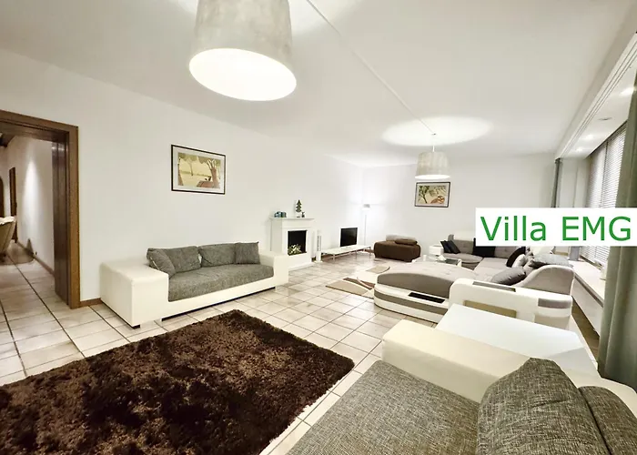Villa Emg Kempen, In Alleinlage Nah Duesseldorf Und Venlo Mit Pool Und Garten Fuer Familien Gruppen Bis 22 Personen *
