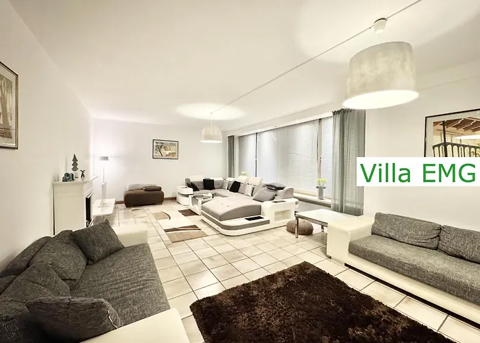 Villa Emg Kempen, In Alleinlage Nah Duesseldorf Und Venlo Mit Pool Und Garten Fuer Familien Gruppen Bis 22 Personen *