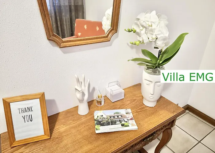 Emg Kempen, In Alleinlage Nah Duesseldorf Und Venlo Mit Pool Und Garten Fuer Familien Gruppen Bis 22 Personen